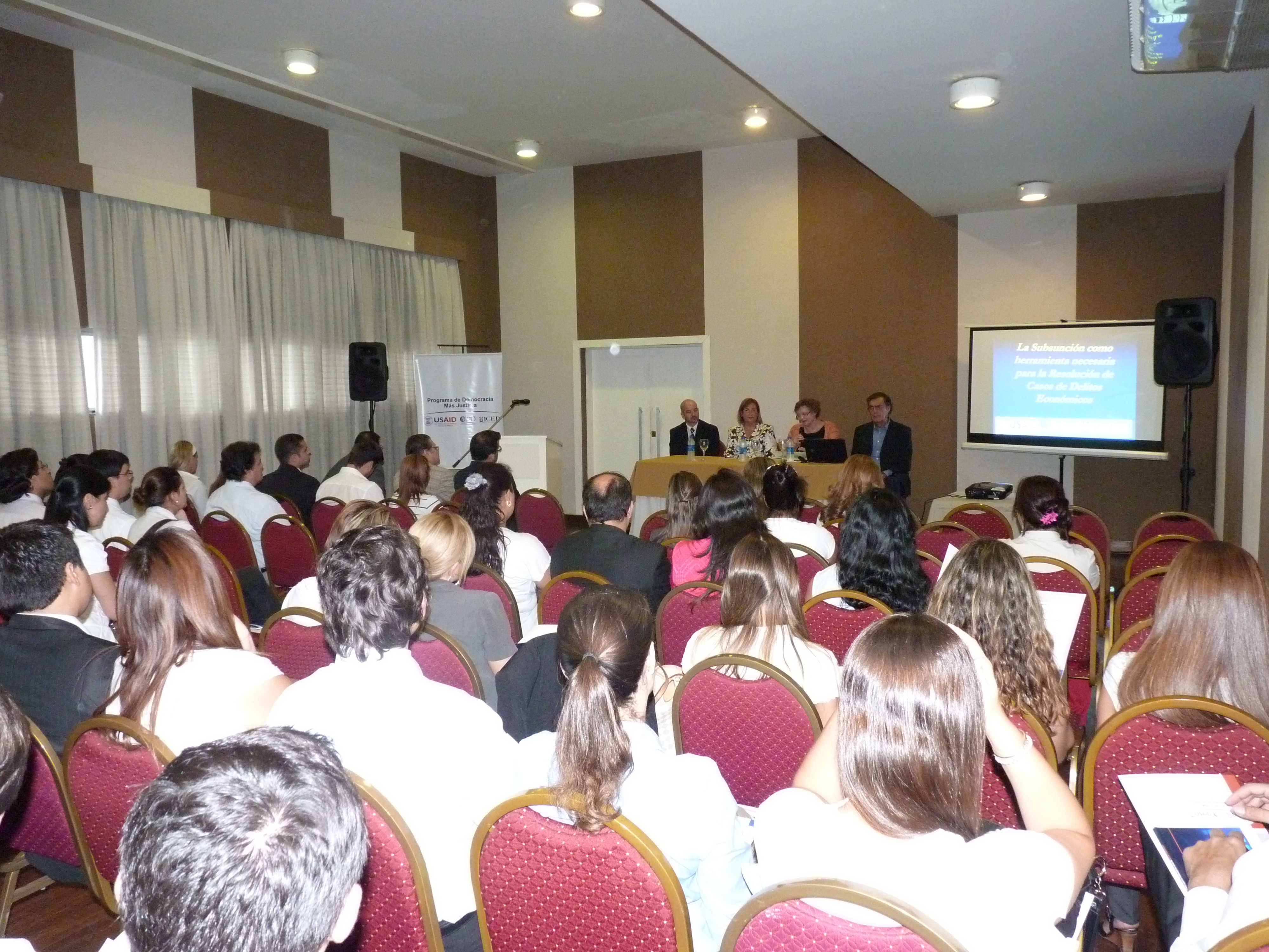 Fiscales y funcionarios del Ministerio Público se especializan en delitos económicos y de corrupción